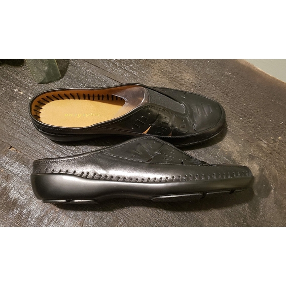 Easy Spirit Mules Clogs Flats Slides 8 Wide Loafer Slip on walking shoe - Picture 2 of 5